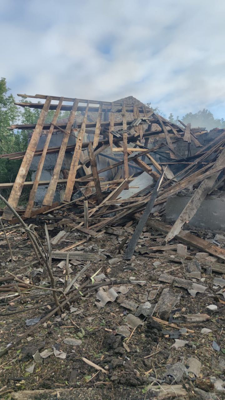 Оккупанты обстреляли предприятие под Харьковом.