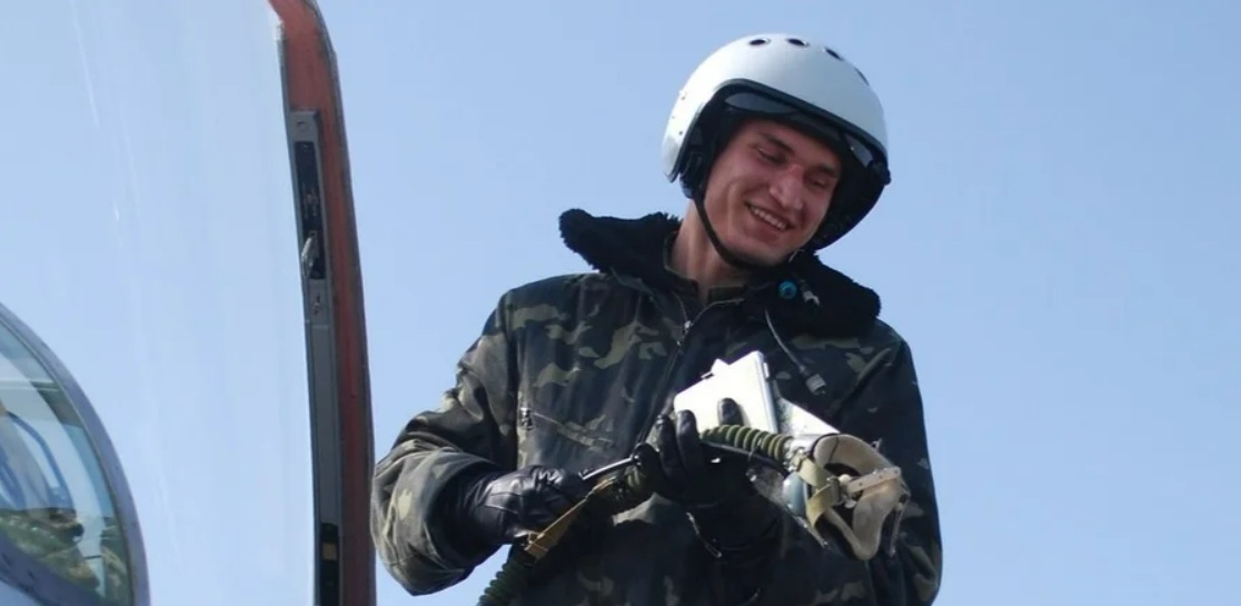 Максим Устименко.