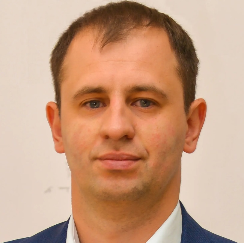 Два харківські депутати виїхали за кордон як волонтери і не повернулися фото 2 1