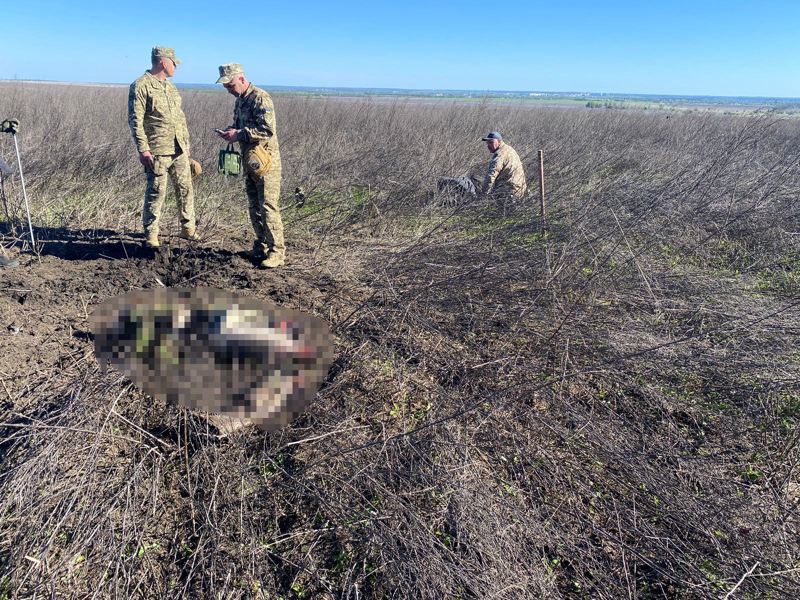 Під Балаклією у полі підірвався трактор: двоє загиблих.