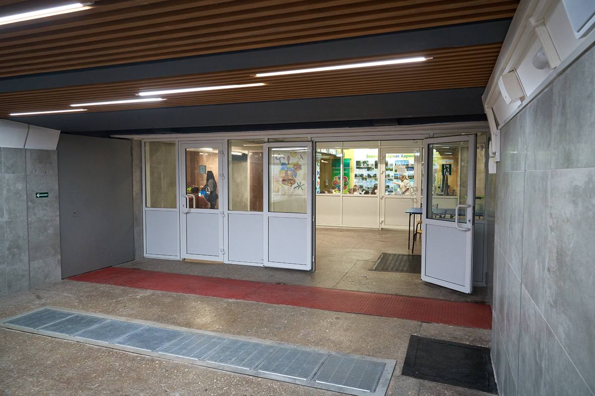 В мэрии Харькова показали учебные классы на станции метро имени Масельского.