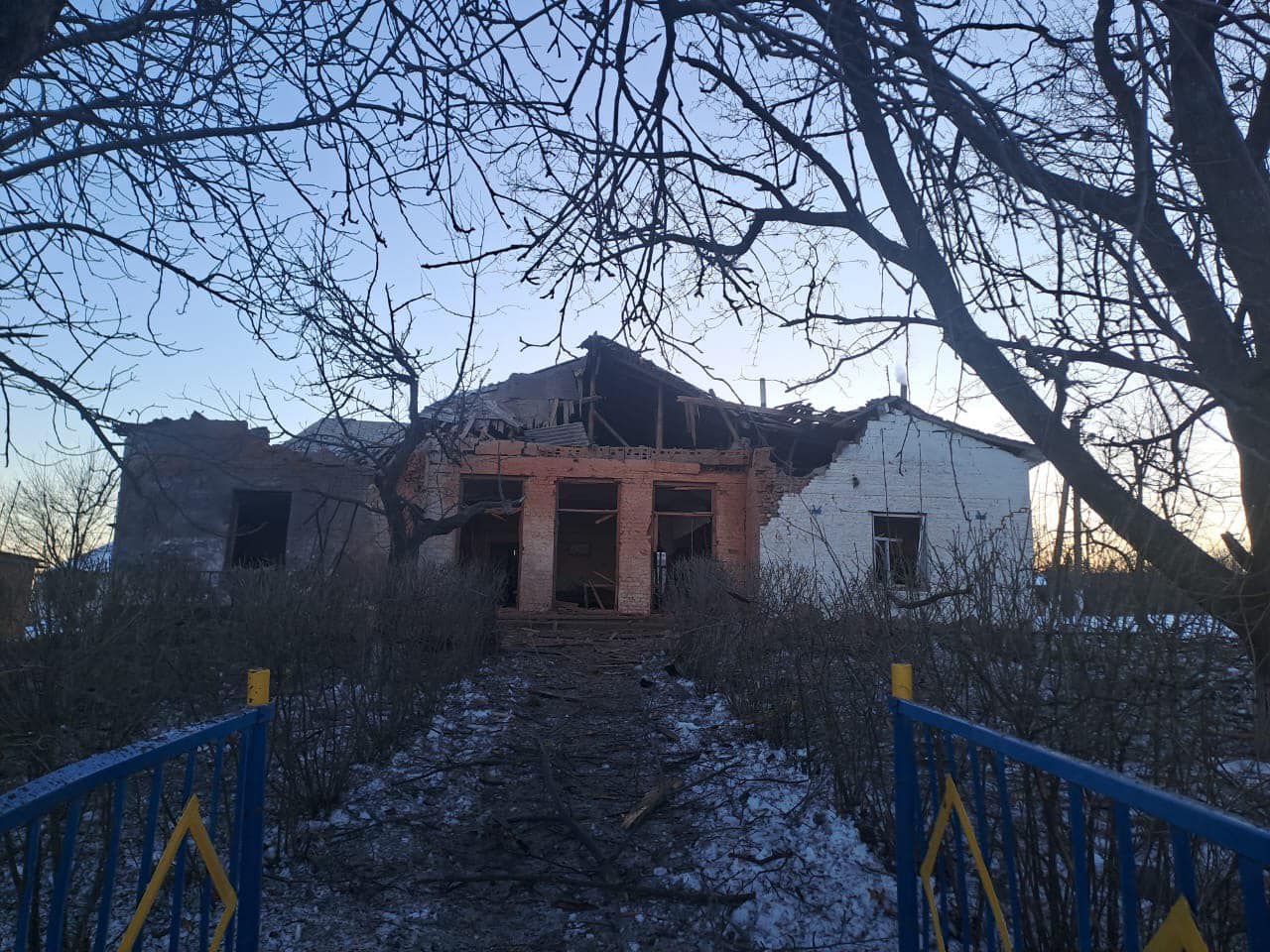 РФ нанесла авиаудар по Купянскому району: погибла женщина, ранены двое детей.