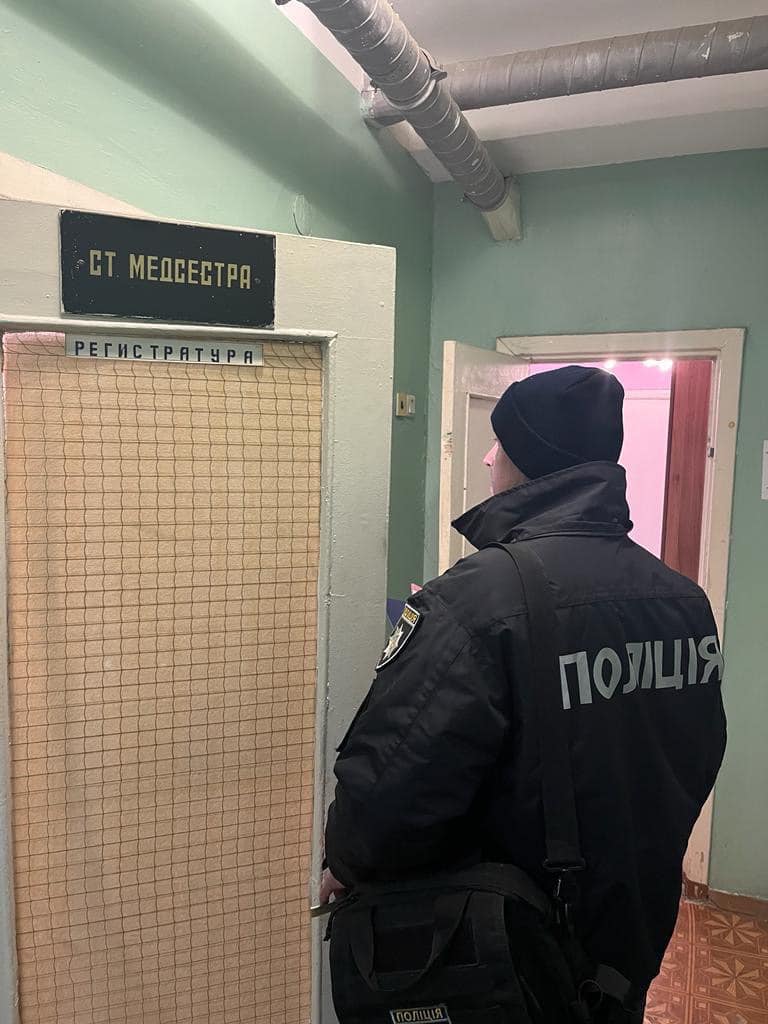 У харківських МСЕК поліція проводить обшуки: що шукають.