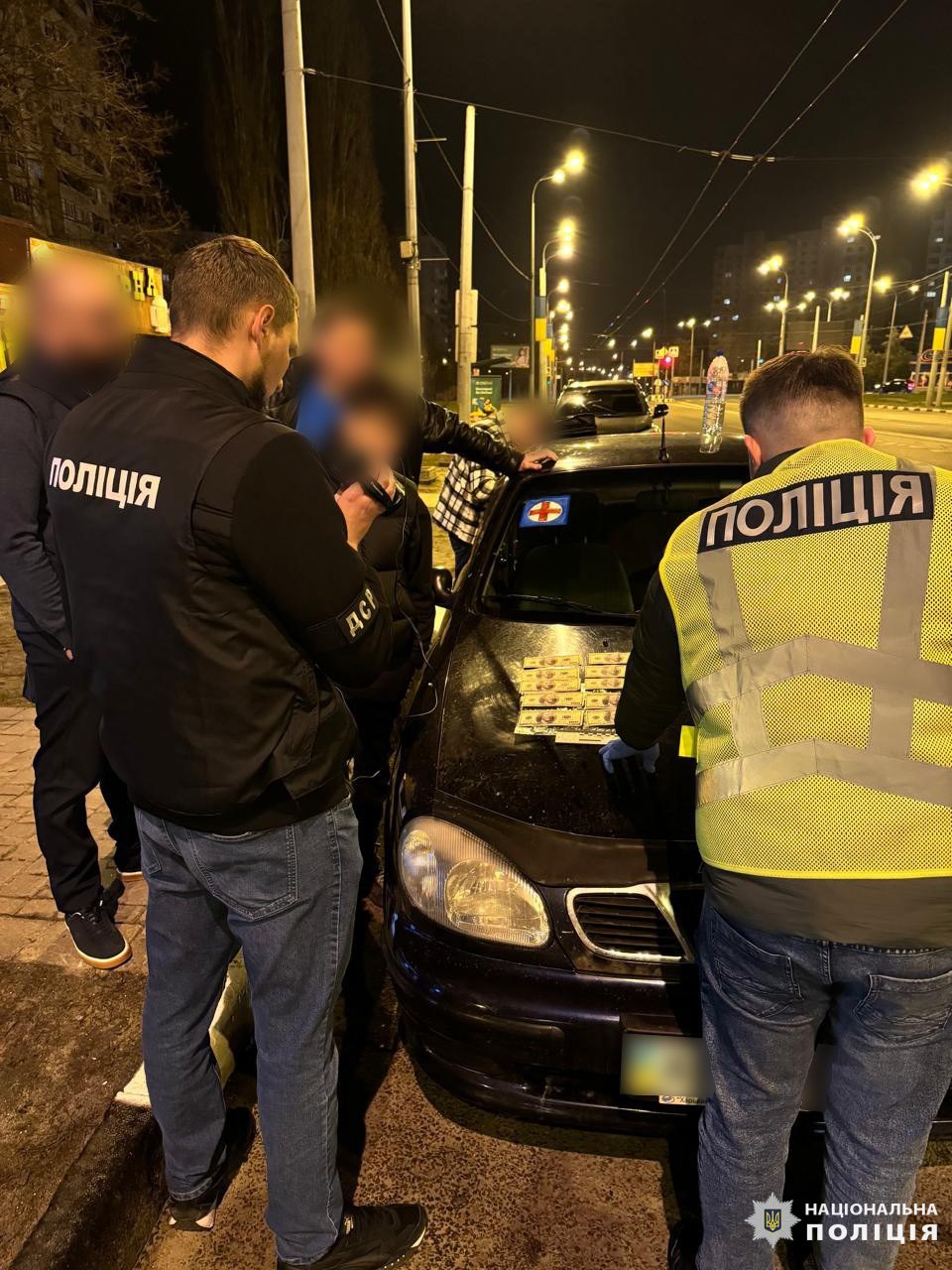 У Харкові затримали лікаря, котрий вимагав хабар за підтвердження інвалідності.