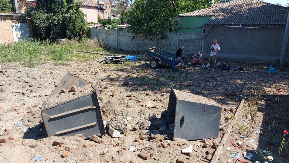 Росіяни у Харкові обстріляли медичну лабораторію.