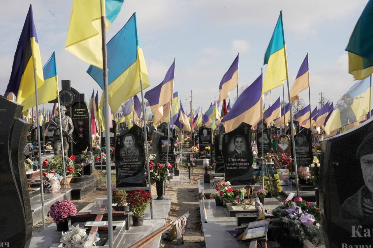 На Алеї Слави у Харкові встановлять віртуальний меморіал пам'яті.