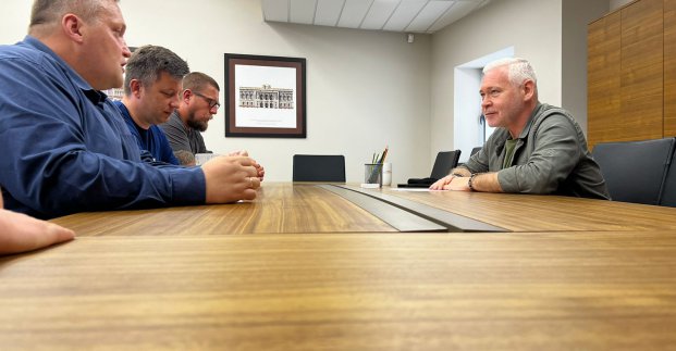 Харківські школярі отримають мобільні пристрої для дистанційного навчання