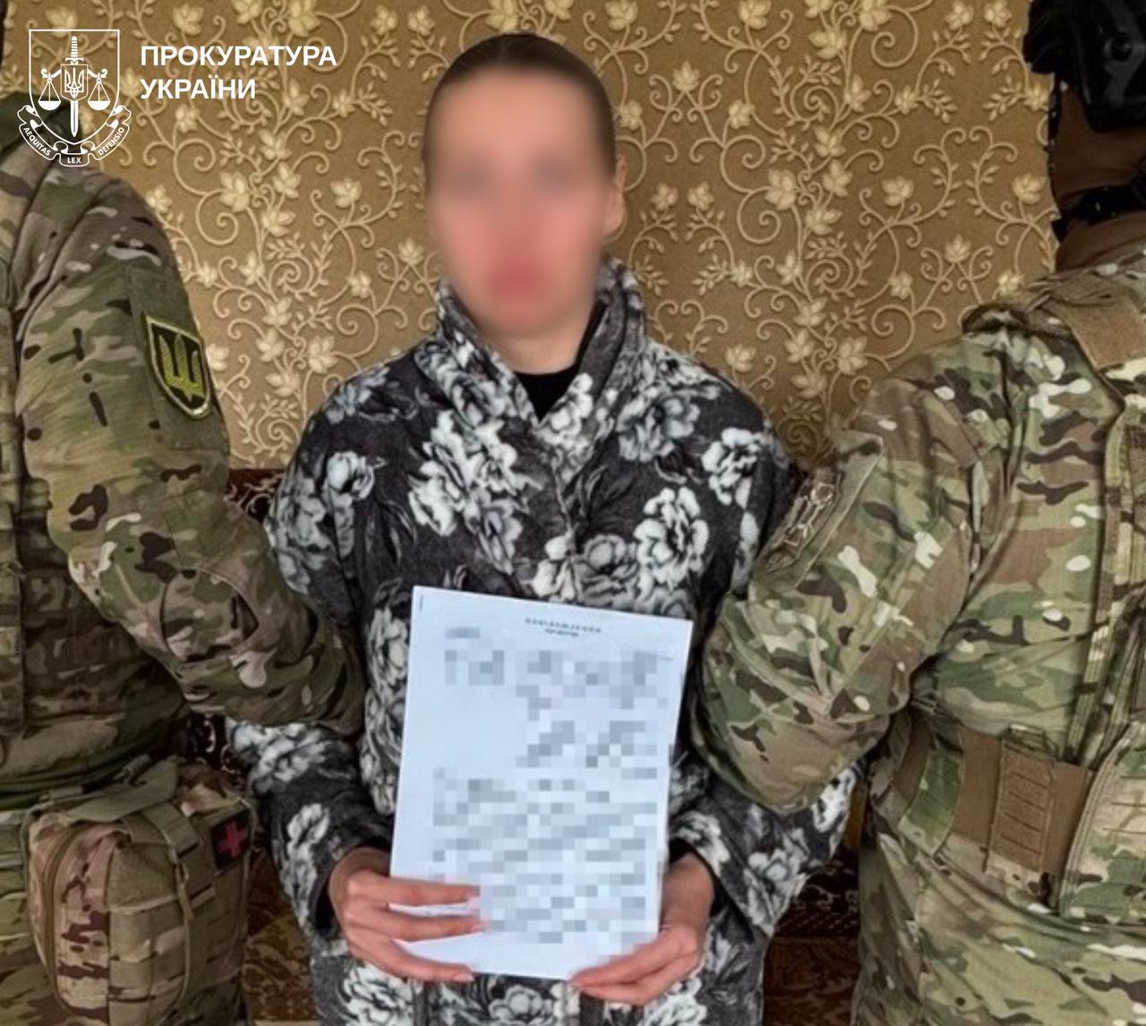 В Харькове экс-главврач больницы и артистка театра помогали военнообязанным избежать мобилизации.