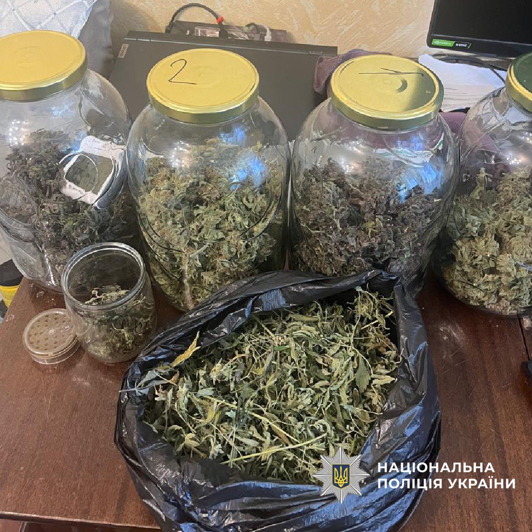 Харків'янин влаштував у квартирі нарколабораторію.