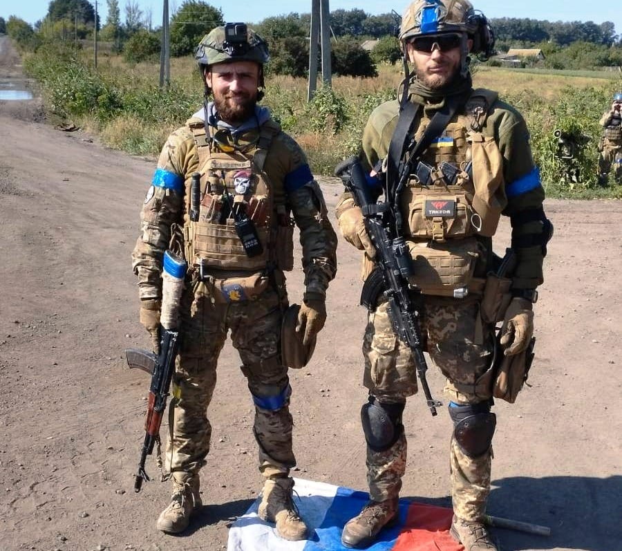 Офицеры РФ стрелялись, чтобы не попасть в плен: десантник рассказал о контрнаступлении ВСУ под Харьковом.