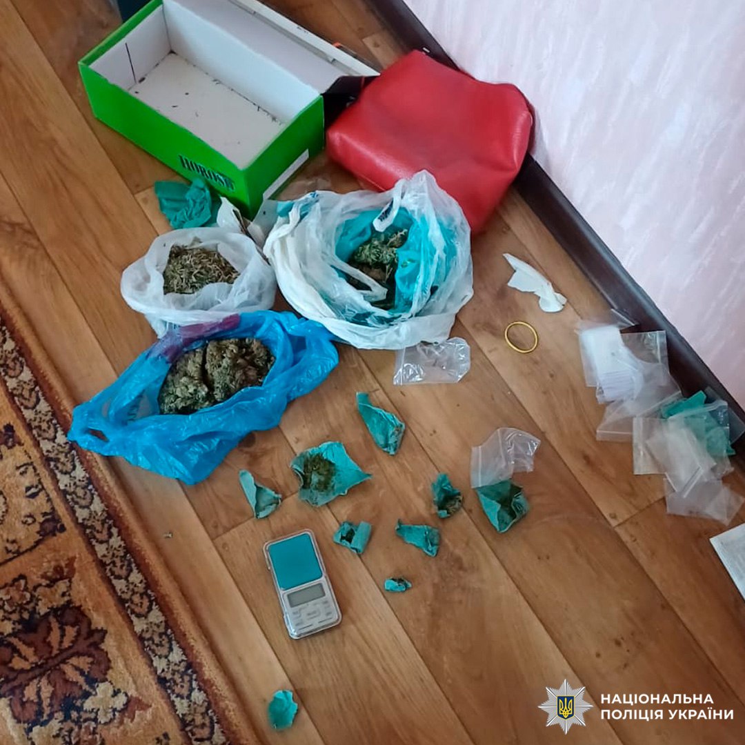 У Харкові викрили наркогрупу, яка торгувала канабісом.