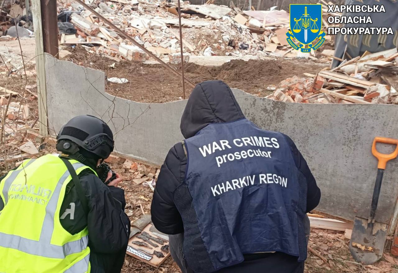 Прокуратура показала наслідки нічного обстрілу Липців та Козачої Лопані.