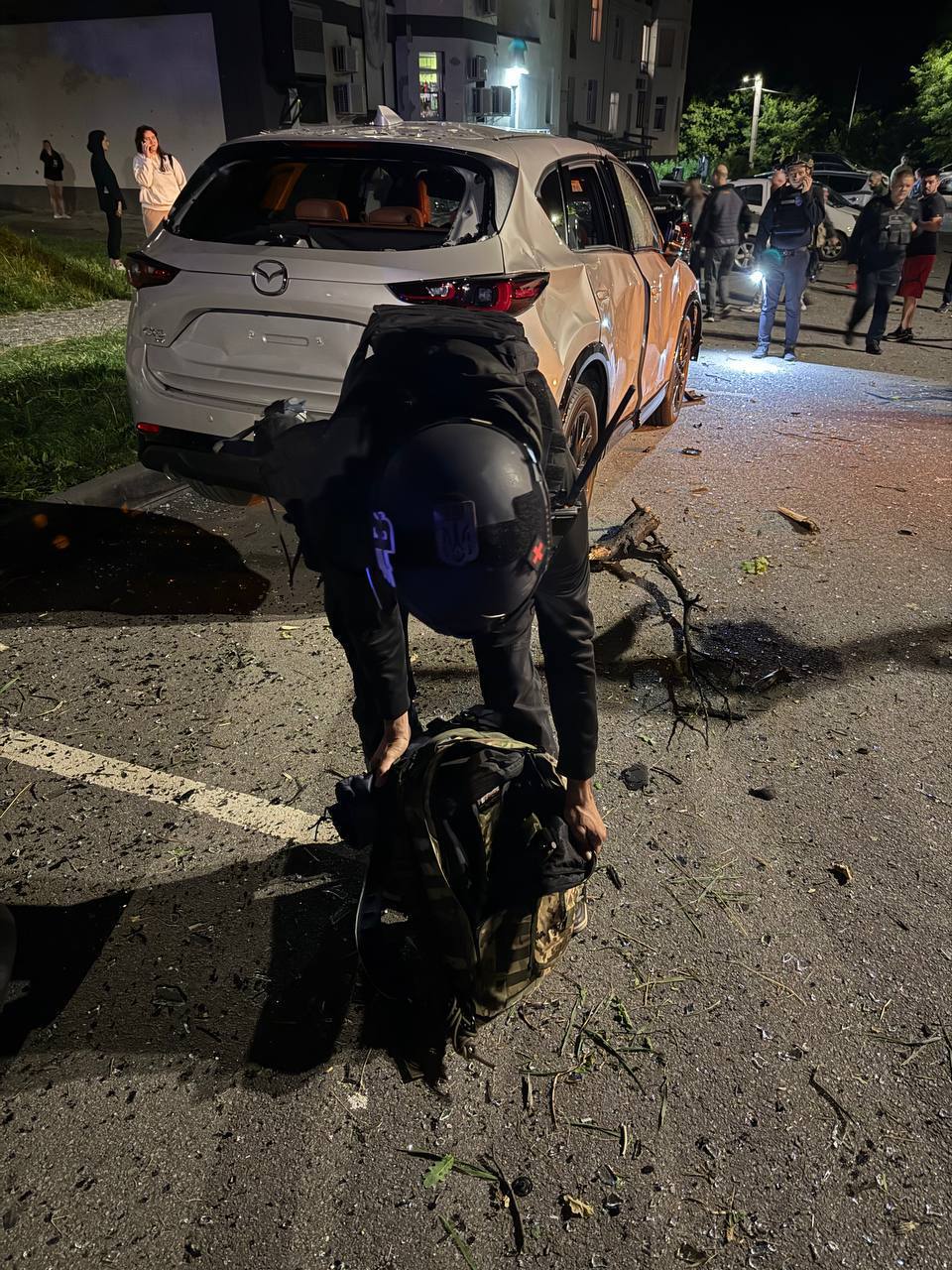 Последствия ночной атаки на Харьков: пострадали предприятие, спорткомплекс, новостройки фото 1