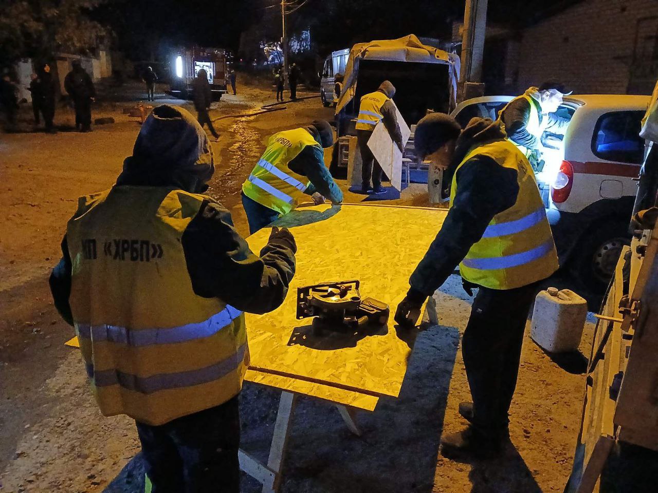 Оккупанты в ночь на 1 октября нанесли по Харькову масштабный удар управляемыми авиабомбами.