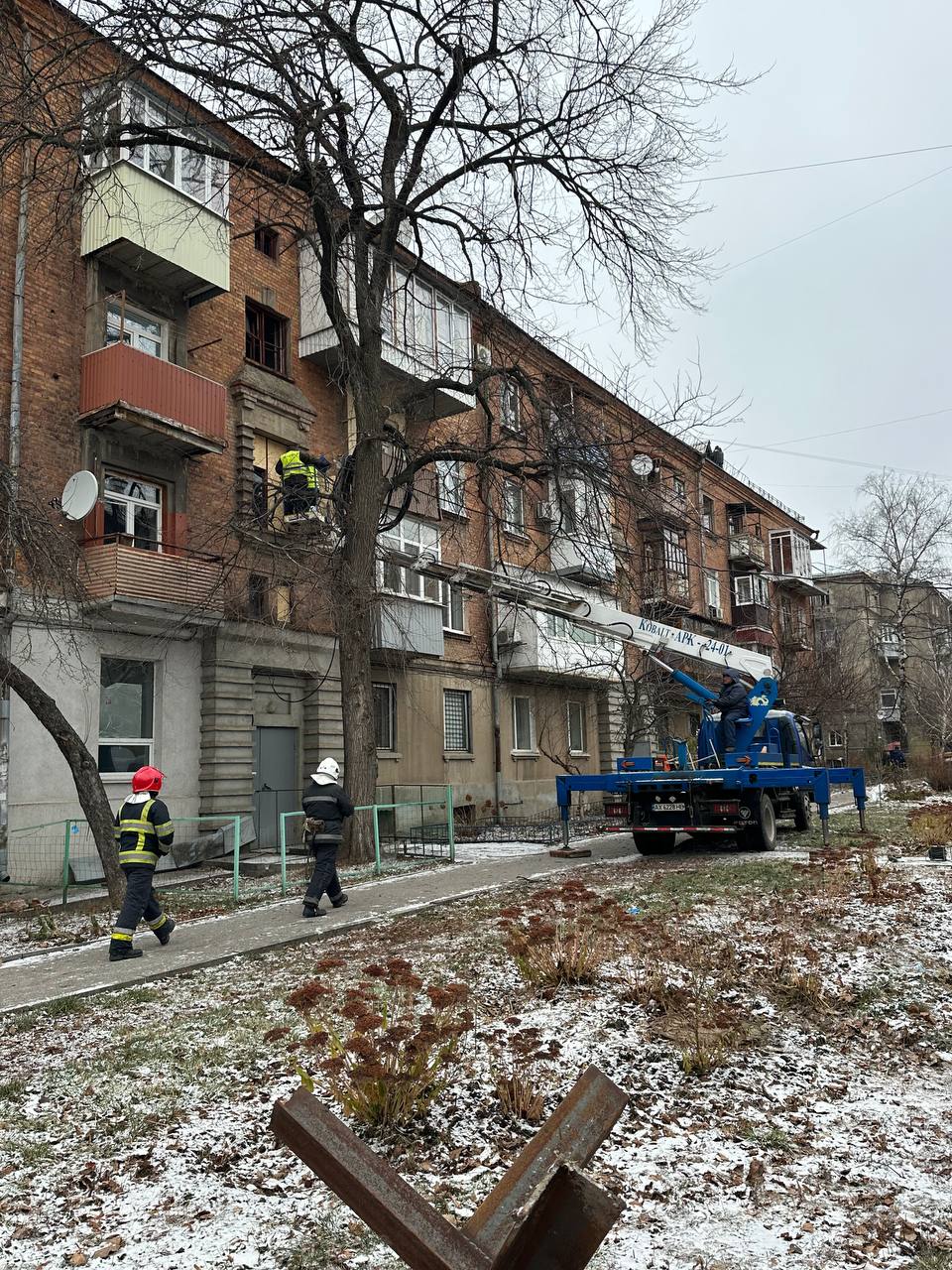 Окупанти завдали шість ударів по Харкову ракетами С-300.