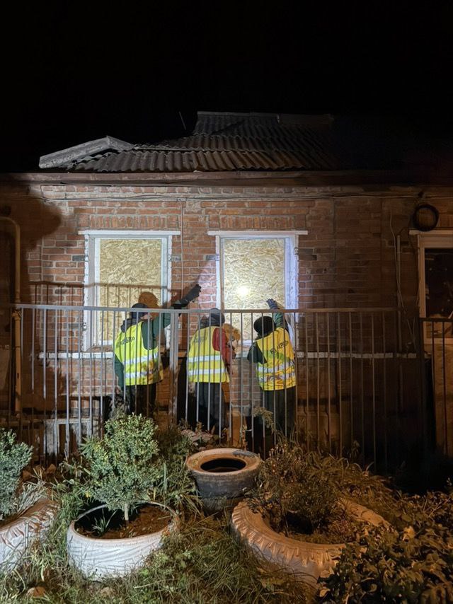 Оккупанты в ночь на 1 октября нанесли по Харькову масштабный удар управляемыми авиабомбами.