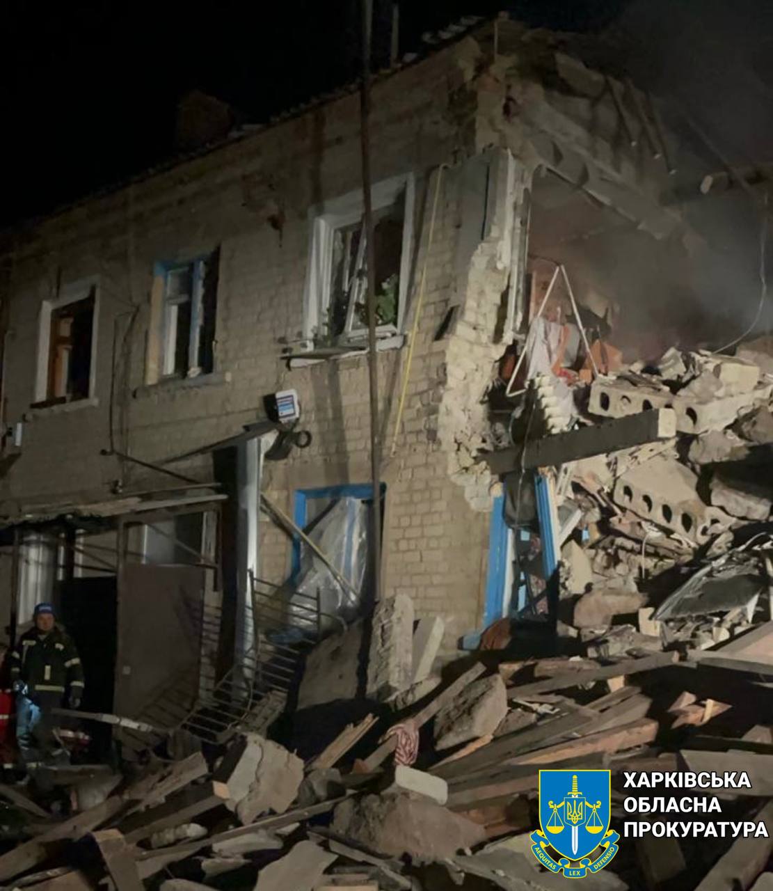 Обстрел Харьковской области: в Великом Бурлуке и Чугуеве есть погибшие, спасатели разбирают завалы.