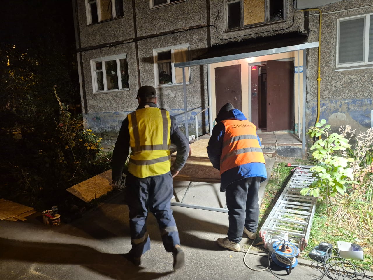 Оккупанты в ночь на 1 октября нанесли по Харькову масштабный удар управляемыми авиабомбами.