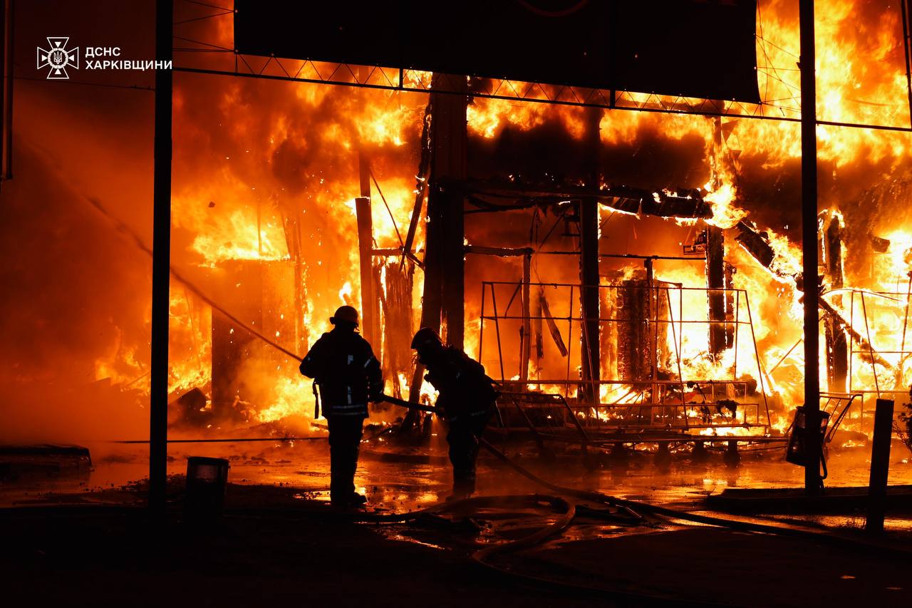 Оккупанты в ночь на 1 октября нанесли по Харькову масштабный удар управляемыми авиабомбами.