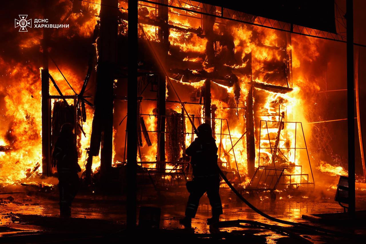 Оккупанты в ночь на 1 октября нанесли по Харькову масштабный удар управляемыми авиабомбами.