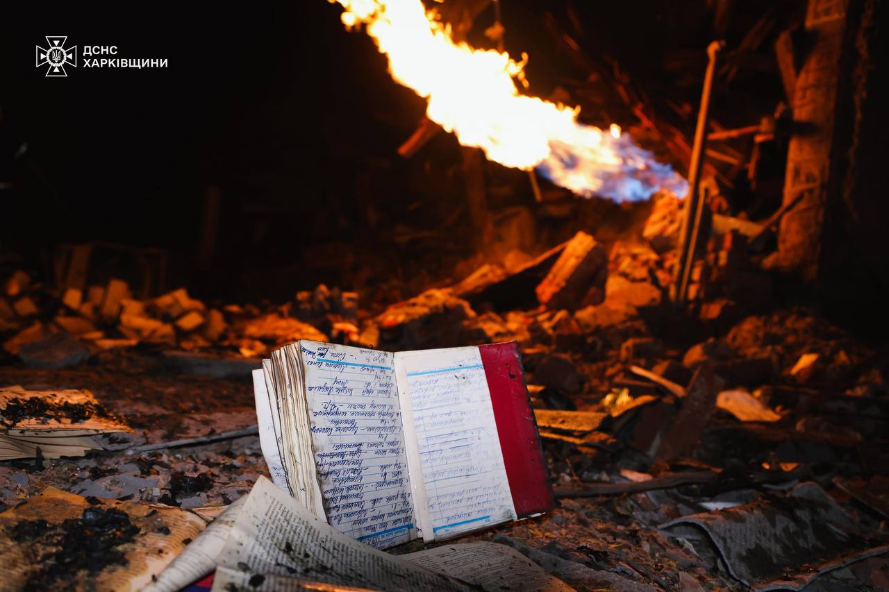 Оккупанты в ночь на 1 октября нанесли по Харькову масштабный удар управляемыми авиабомбами.