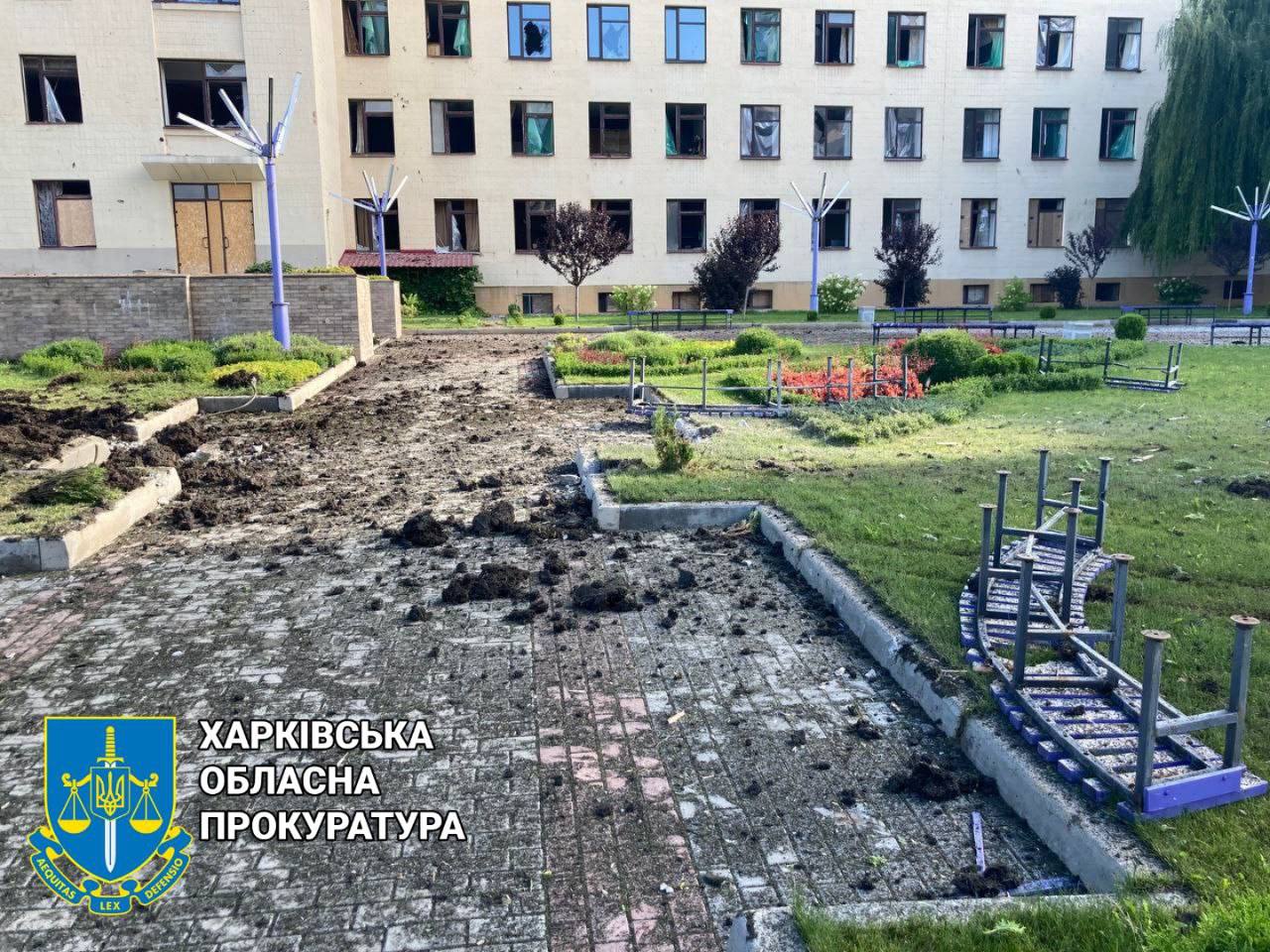 Є поранений: росіяни зранку обстріляли Основ'янський район.