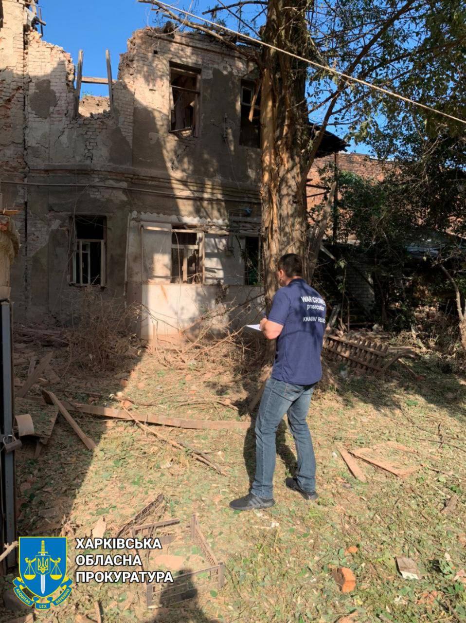 Є поранений: росіяни зранку обстріляли Основ'янський район.