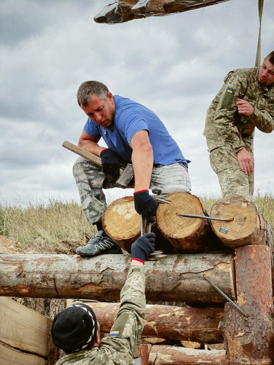 В Харьковской области возводят несколько линий обороны.