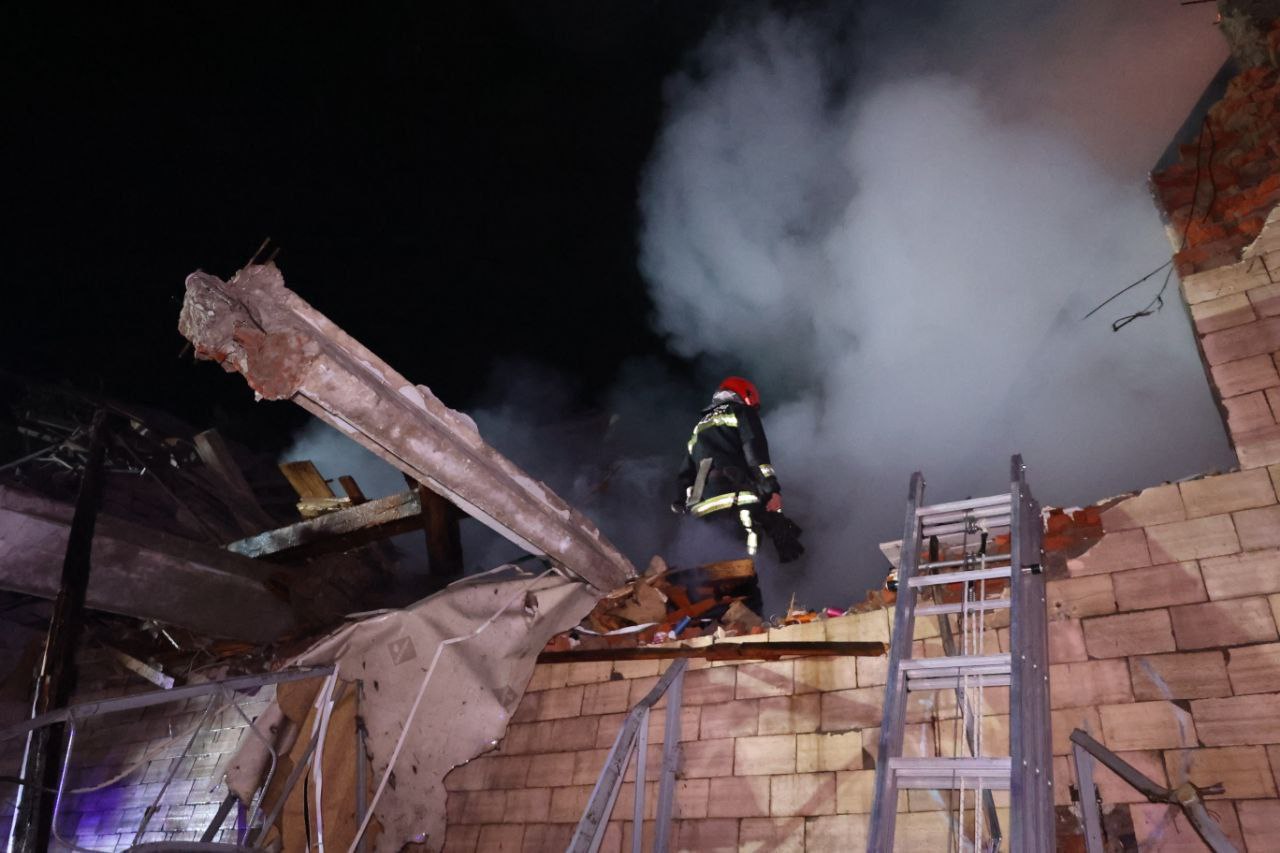 РФ обстреляла Харьков дронами-камикадзе: есть раненый.