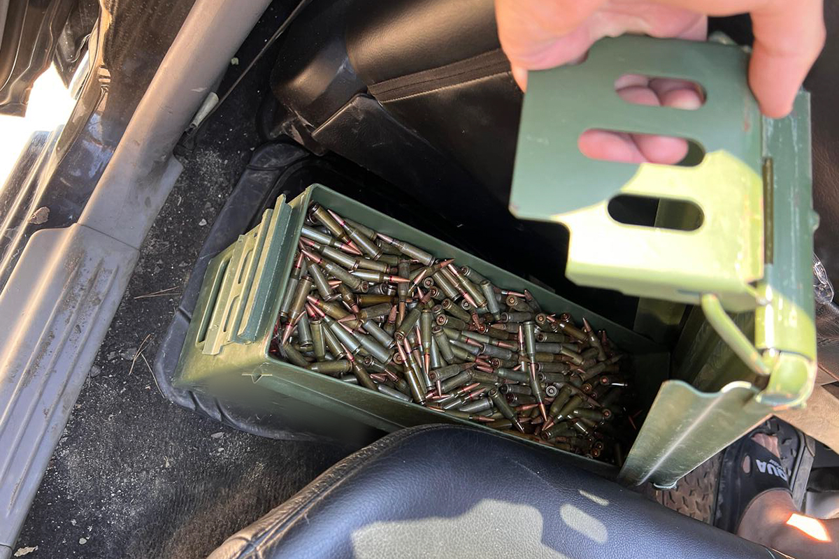 На блокпостах Харькова оружие находят даже в пассажирских автобусах &mdash; нацгвардейцы.