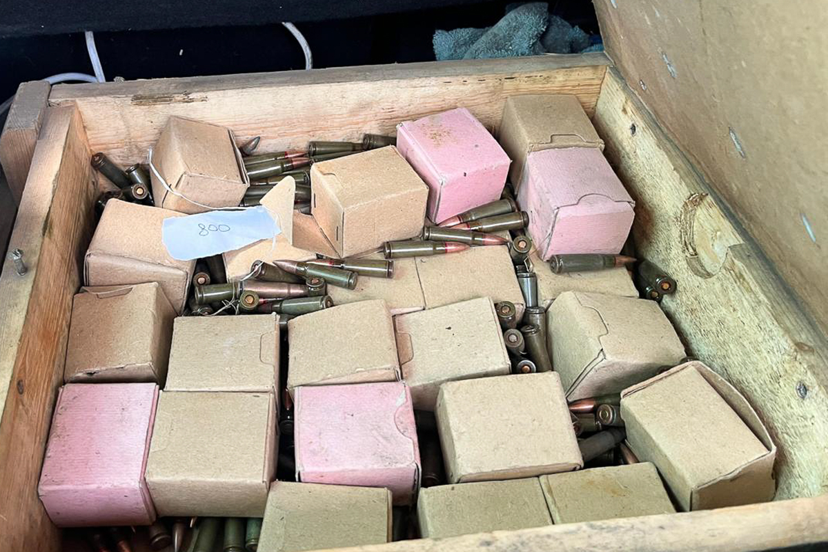 На блокпостах Харькова оружие находят даже в пассажирских автобусах &mdash; нацгвардейцы.