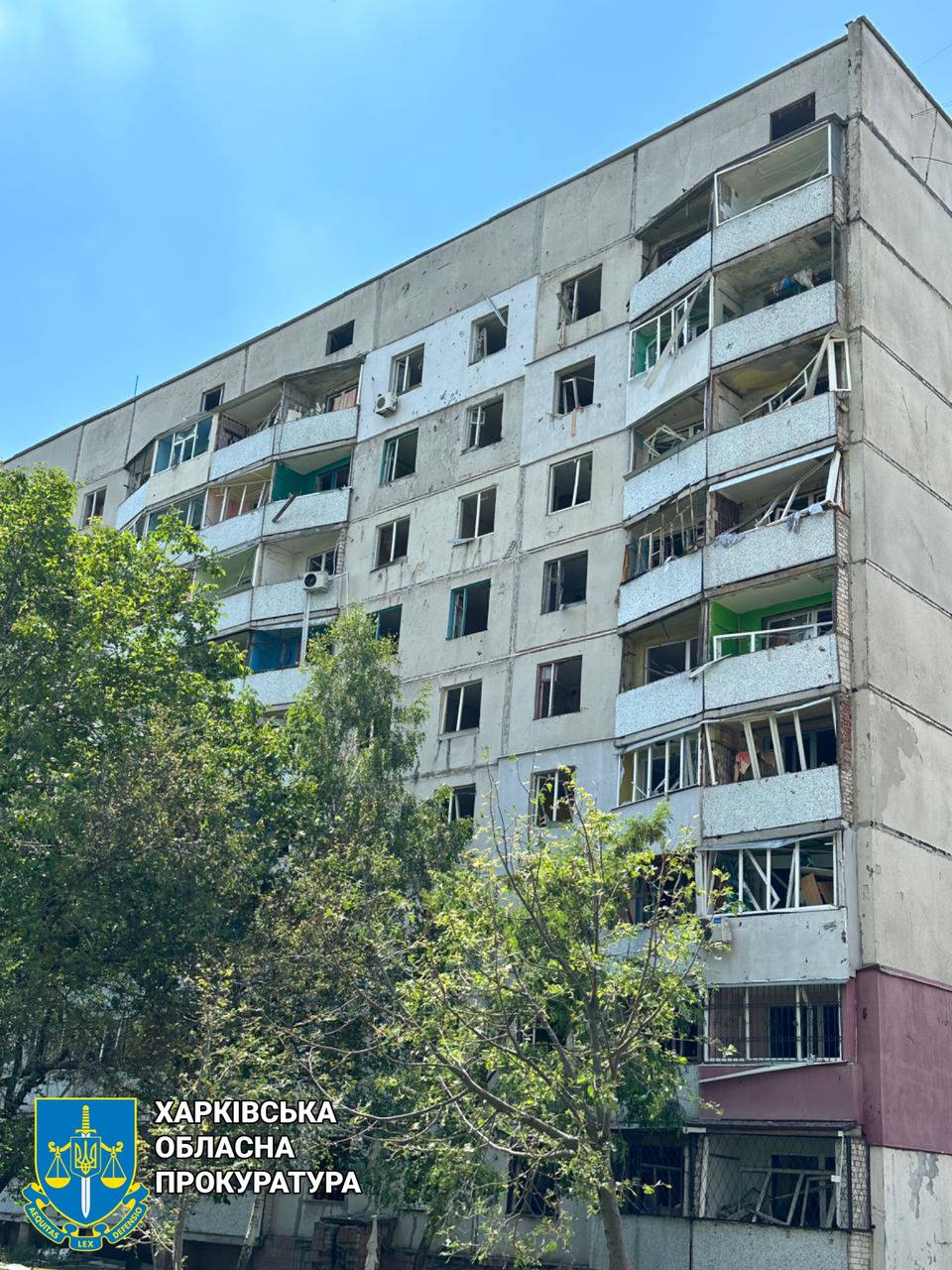 РФ обстріляла Первомайський Харківської області: серед постраждалих діти.