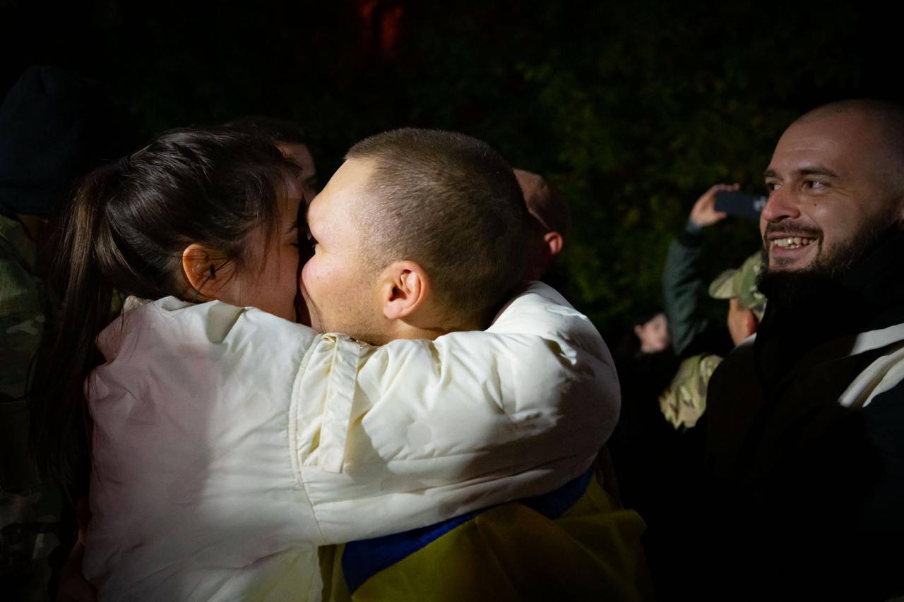 Двоє бійців із Харківської області вдалося звільнити з російського полону.