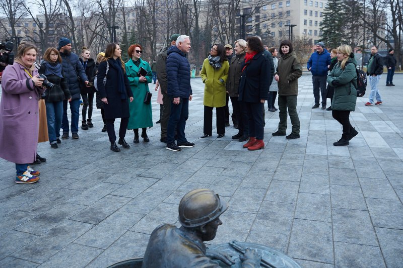 Послы Великобритании, Канады и Швеции побывали в Харькове.