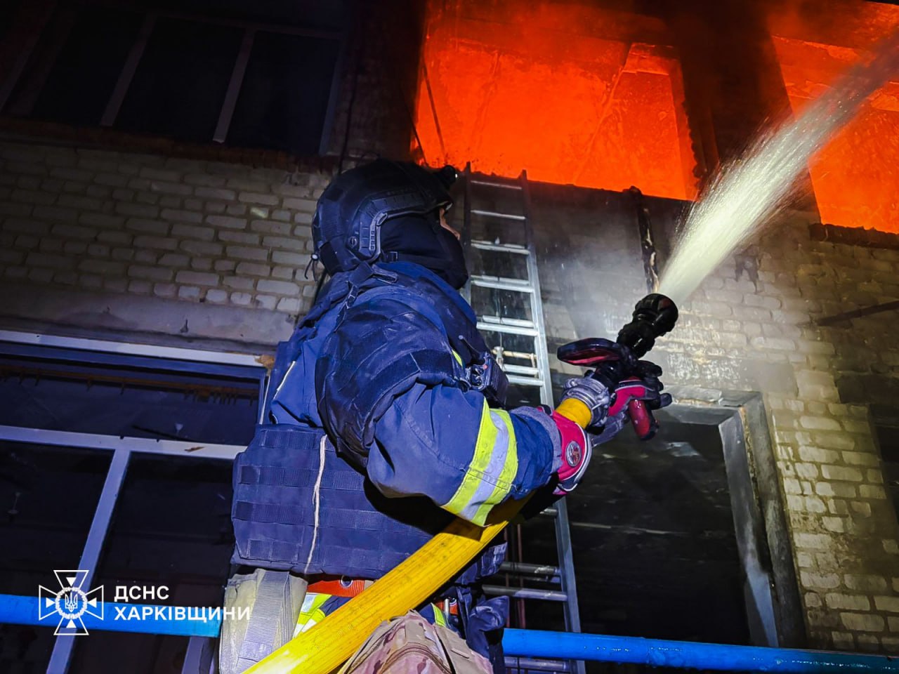 Оккупанты ударили по учебному заведению в Харьковской области (фото) фото 7 6