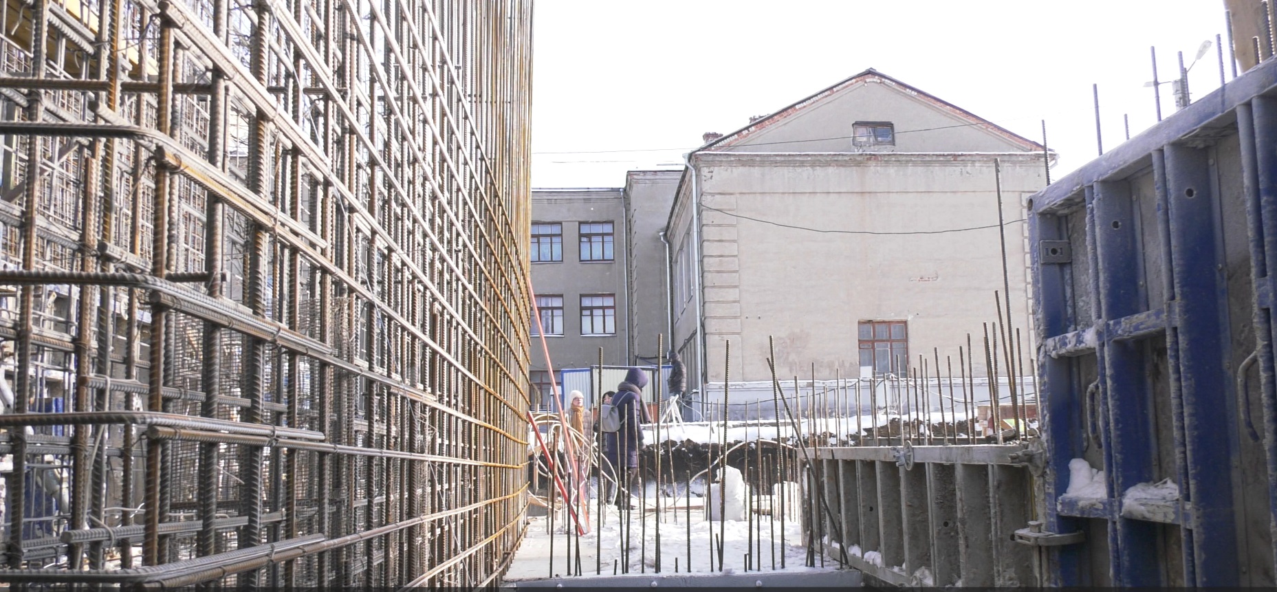 У мерії показали, як триває будівництво підземної школи у Харкові.