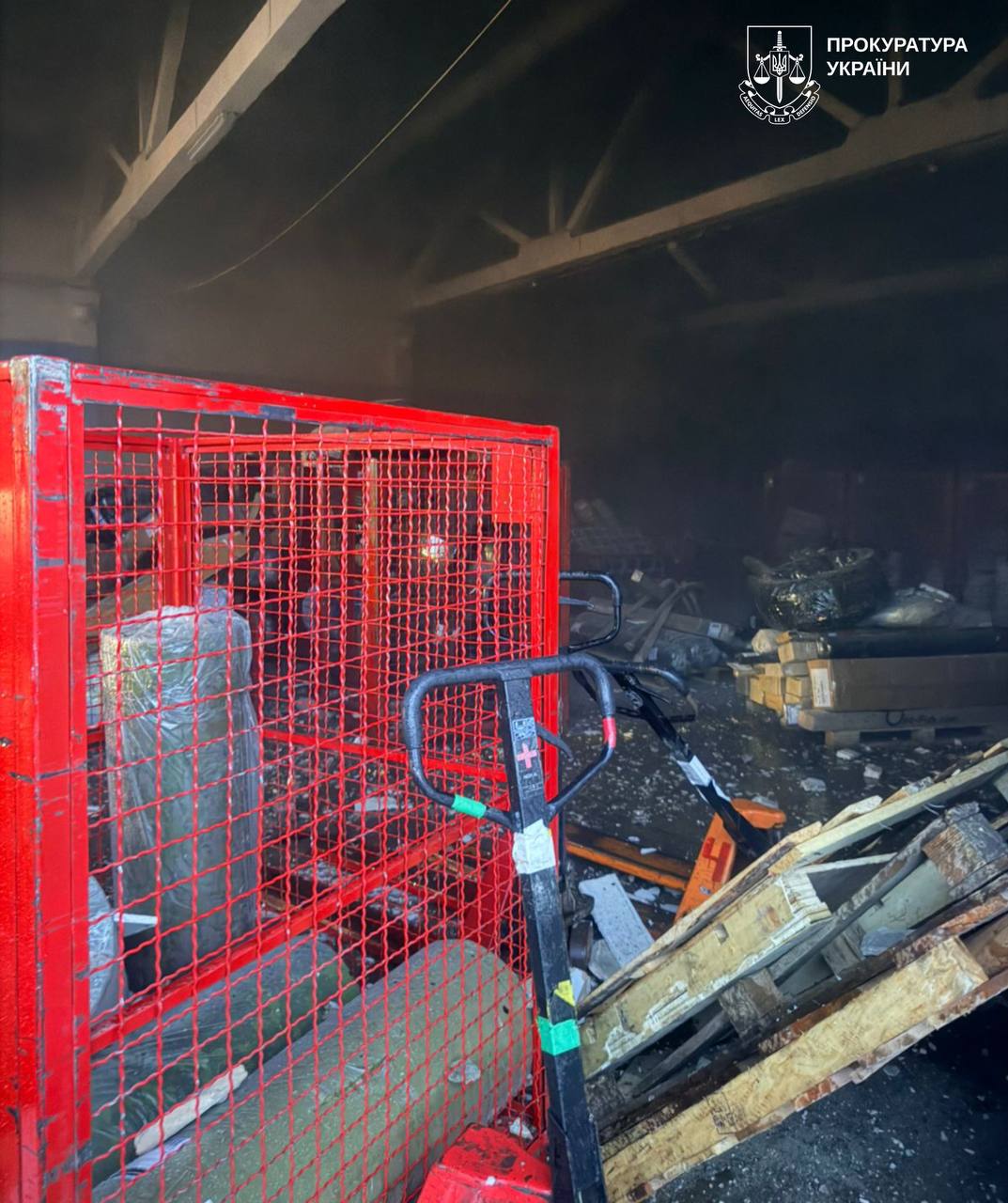 РФ трижды атаковала депо "Новой почты" в Харькове.