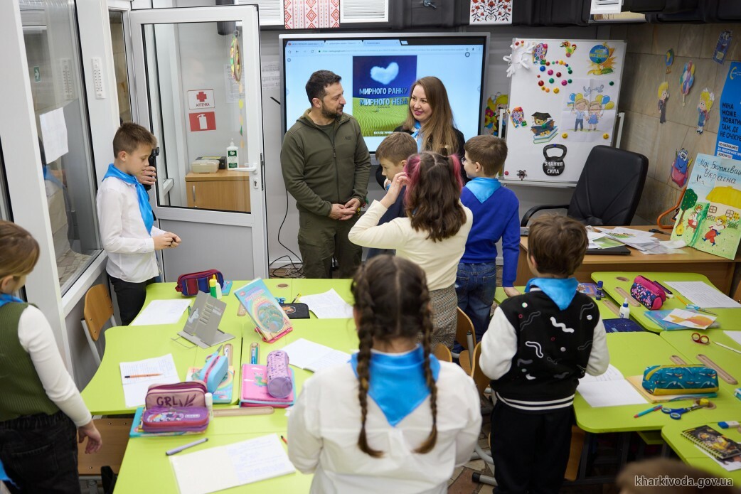 Володимир Зеленський відвідав метрошколу у Харкові.