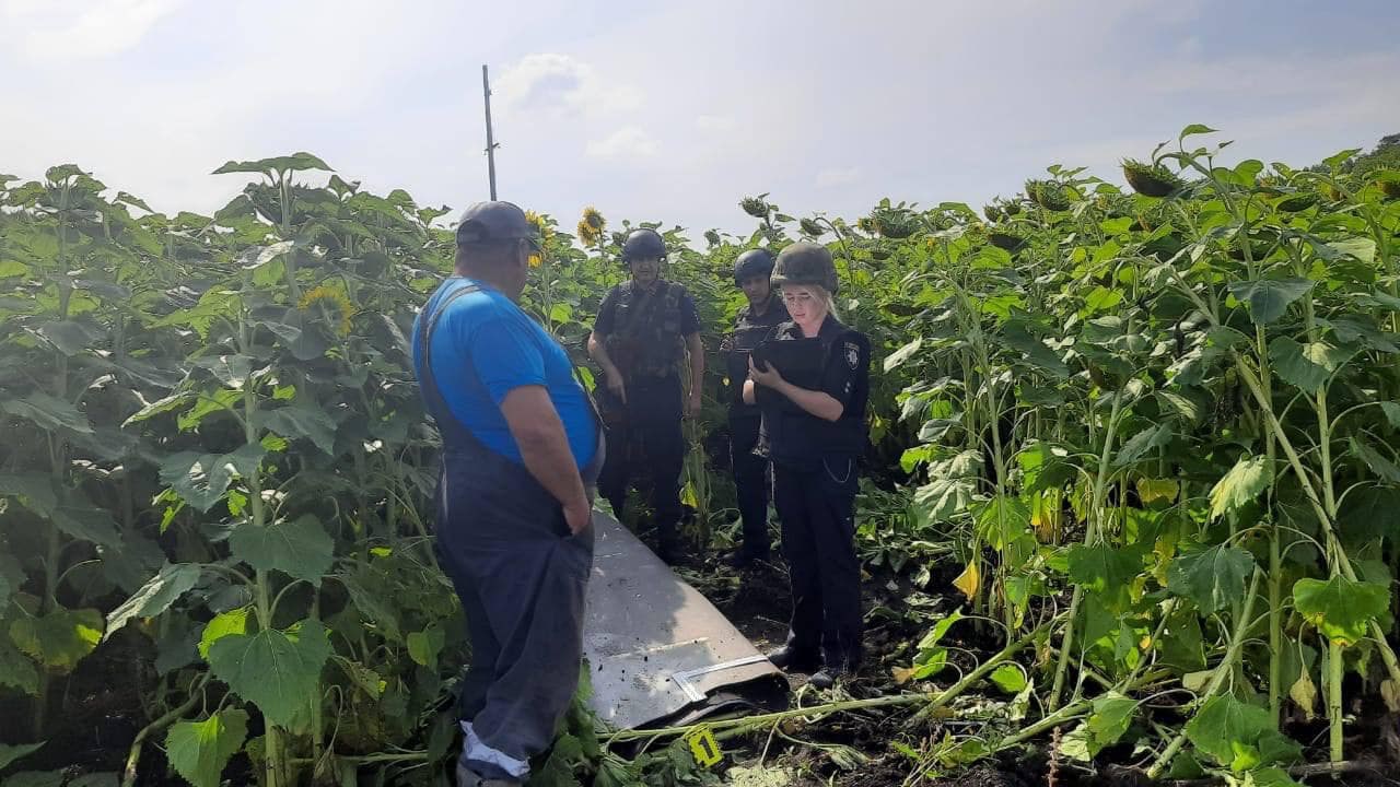 В Харьковской области ПВО сбила российскую ракету С-300.