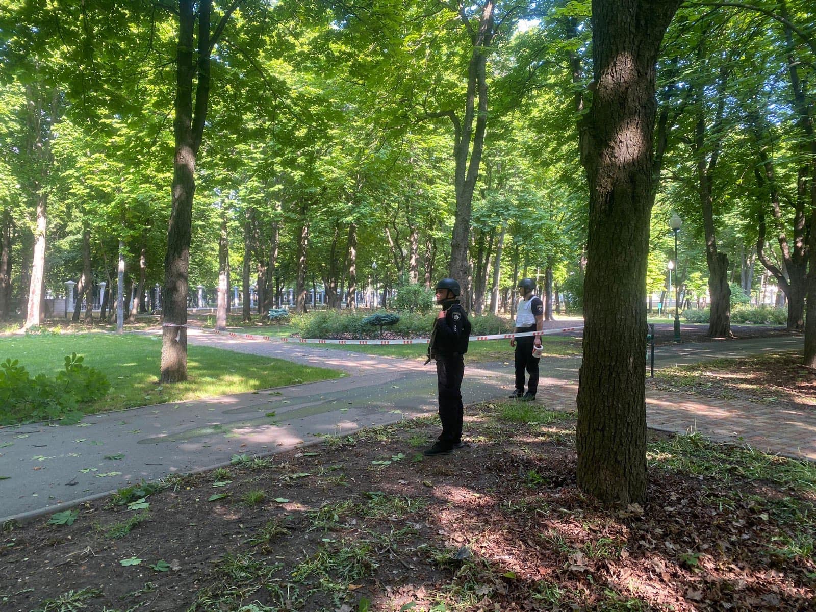 Окупанти обстріляли парк та цвинтар у Харкові: що відомо.