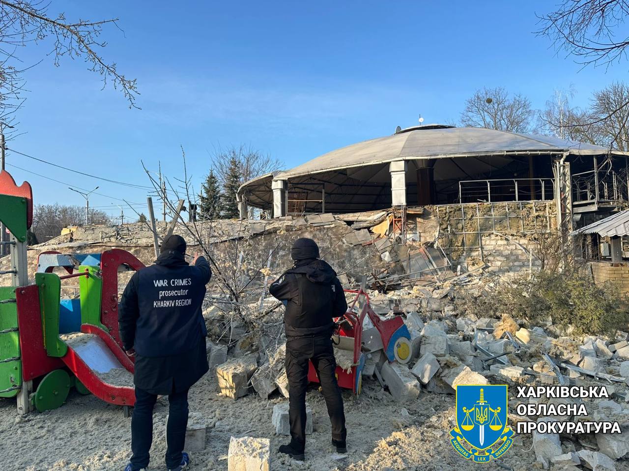 Росіяни вдарили по ресторану у Київському районі Харкова.