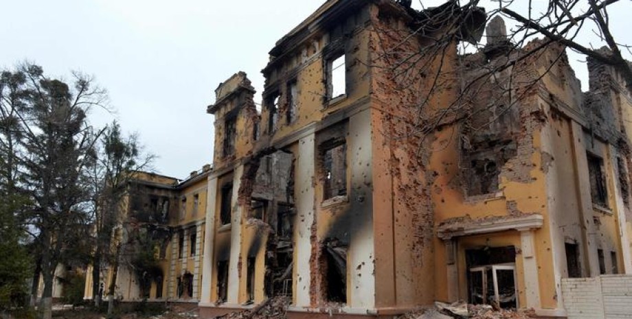 Российские диверсанты пытались укрыться в школе №134.