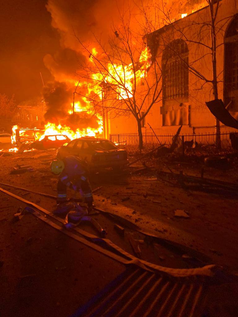 Войска РФ обстреляла Харьков шахедами: что известно.