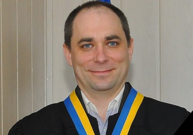 Судья Дмитрий Константинов стал волонтером и сапером.