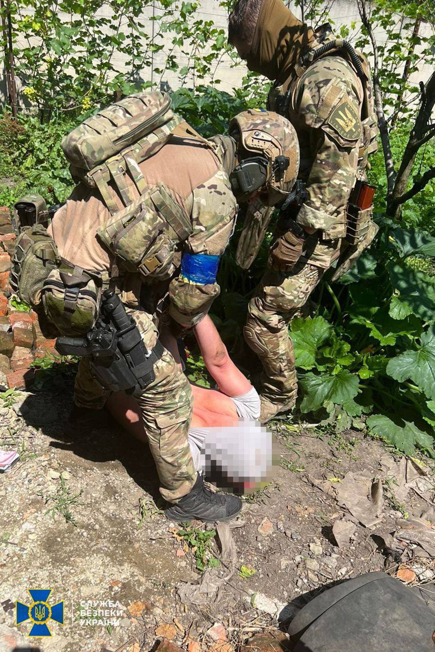 У Харкові затримали колишнього податківця, який забезпечив російського диверсанта українським паспортом.