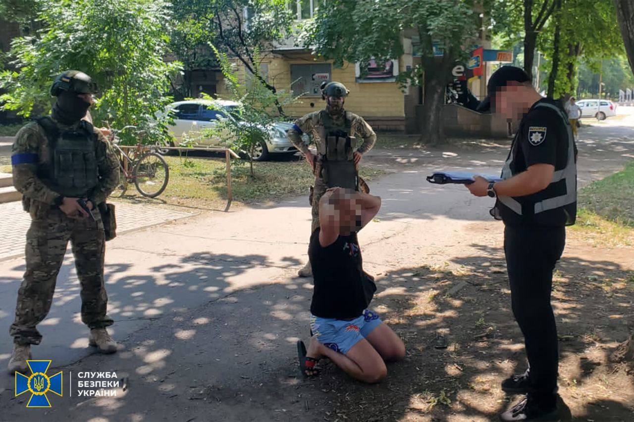 У Харкові затримали колишнього податківця, який забезпечив російського диверсанта українським паспортом.