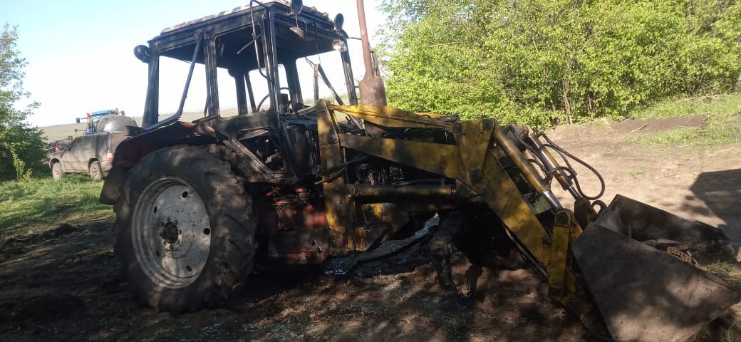 В Ізюмському районі трактор наїхав на вибуховий пристрій.