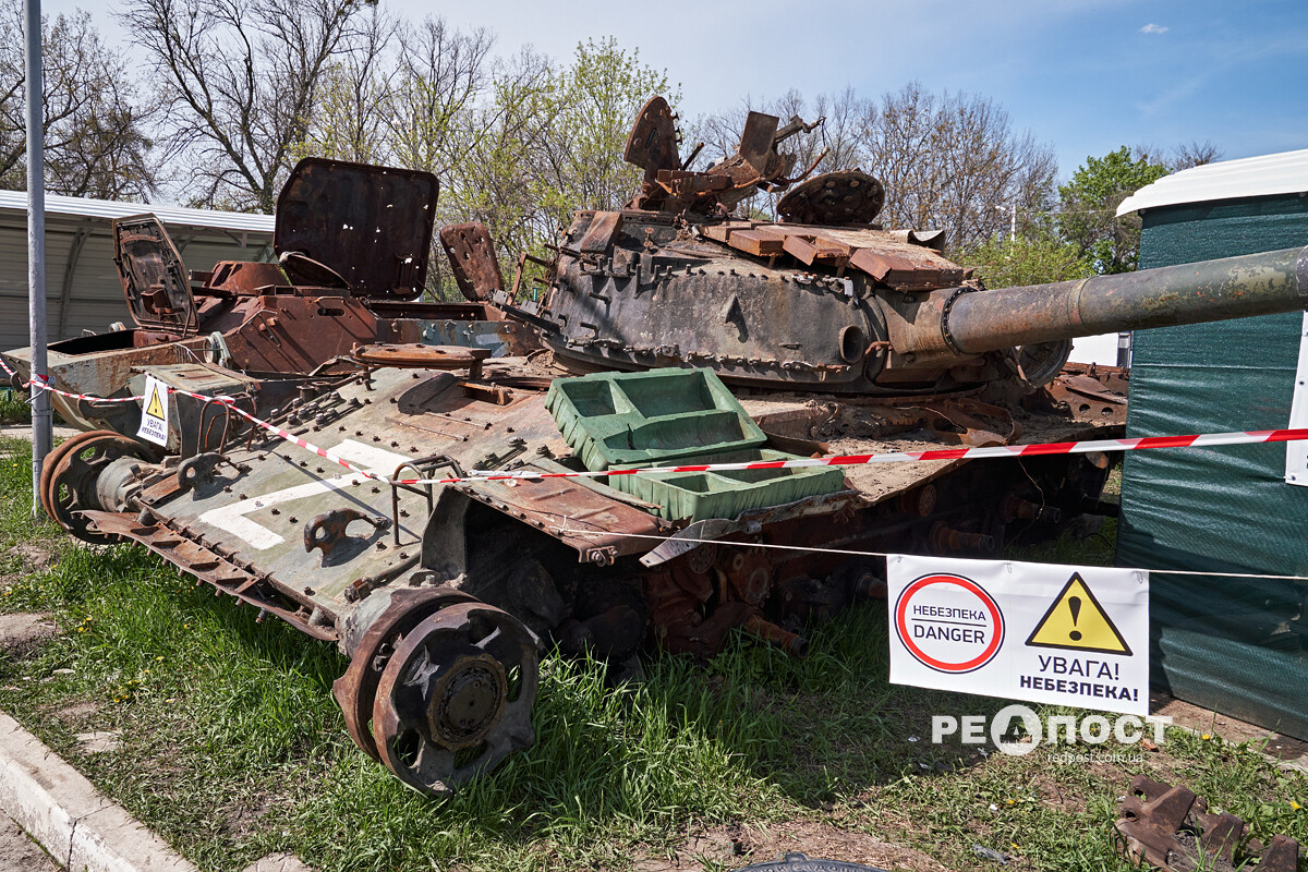У Харкові відкрито виставку захопленої російської техніки.