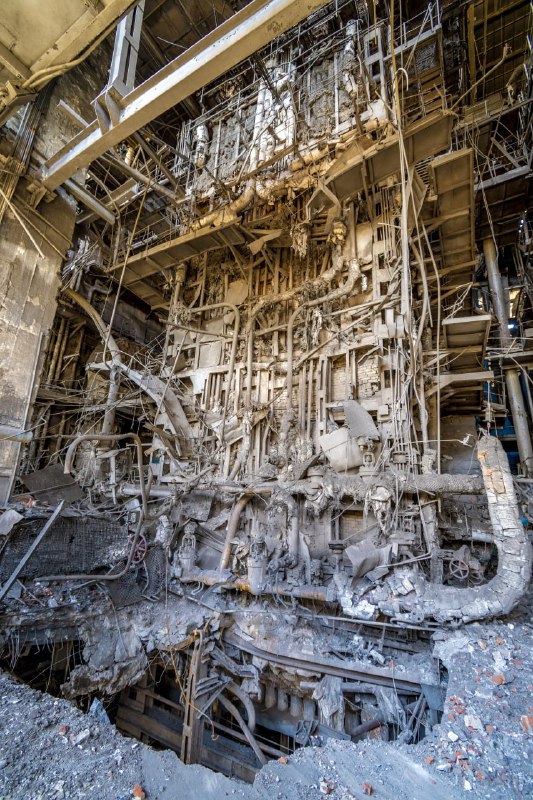 В мэрии показали, что осталось от ТЭЦ-3 после обстрела.