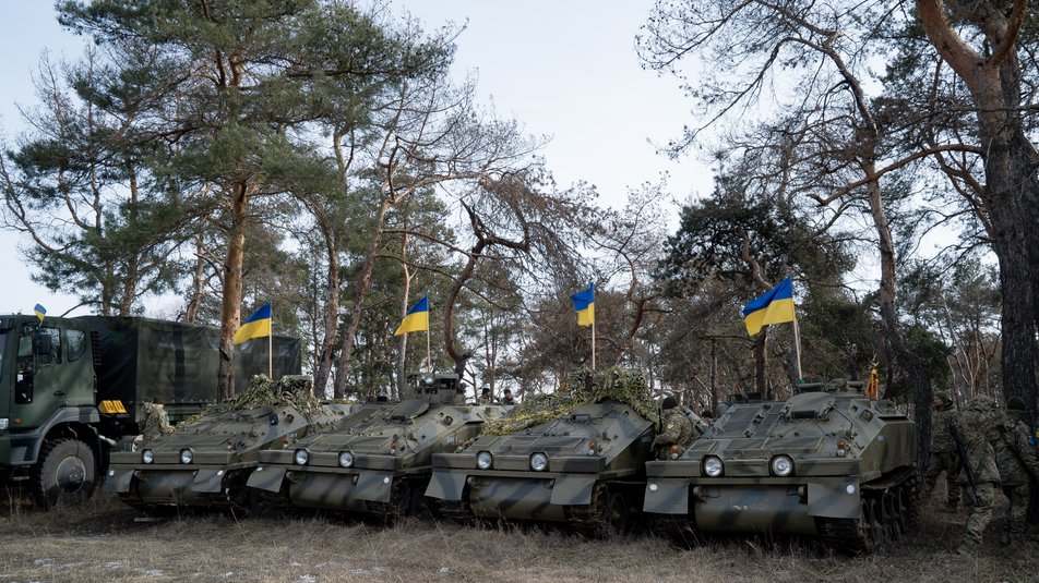 Харківська бригада тероборони здобула британські бронетранспортери Spartan.